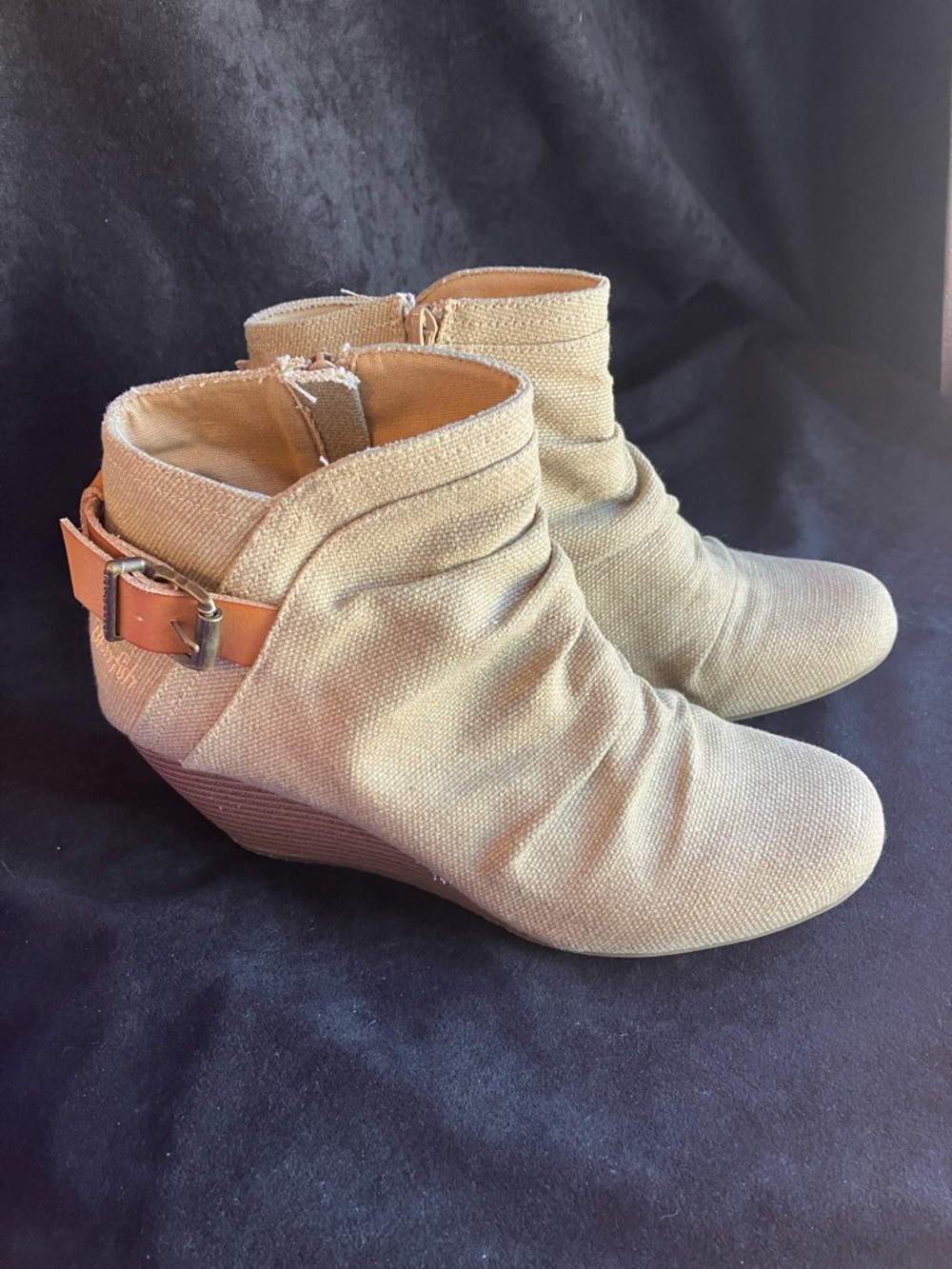Blowfish Malibu Ankle Boots wedge Heel Ruched Canvas Cream Leather strap buckle
